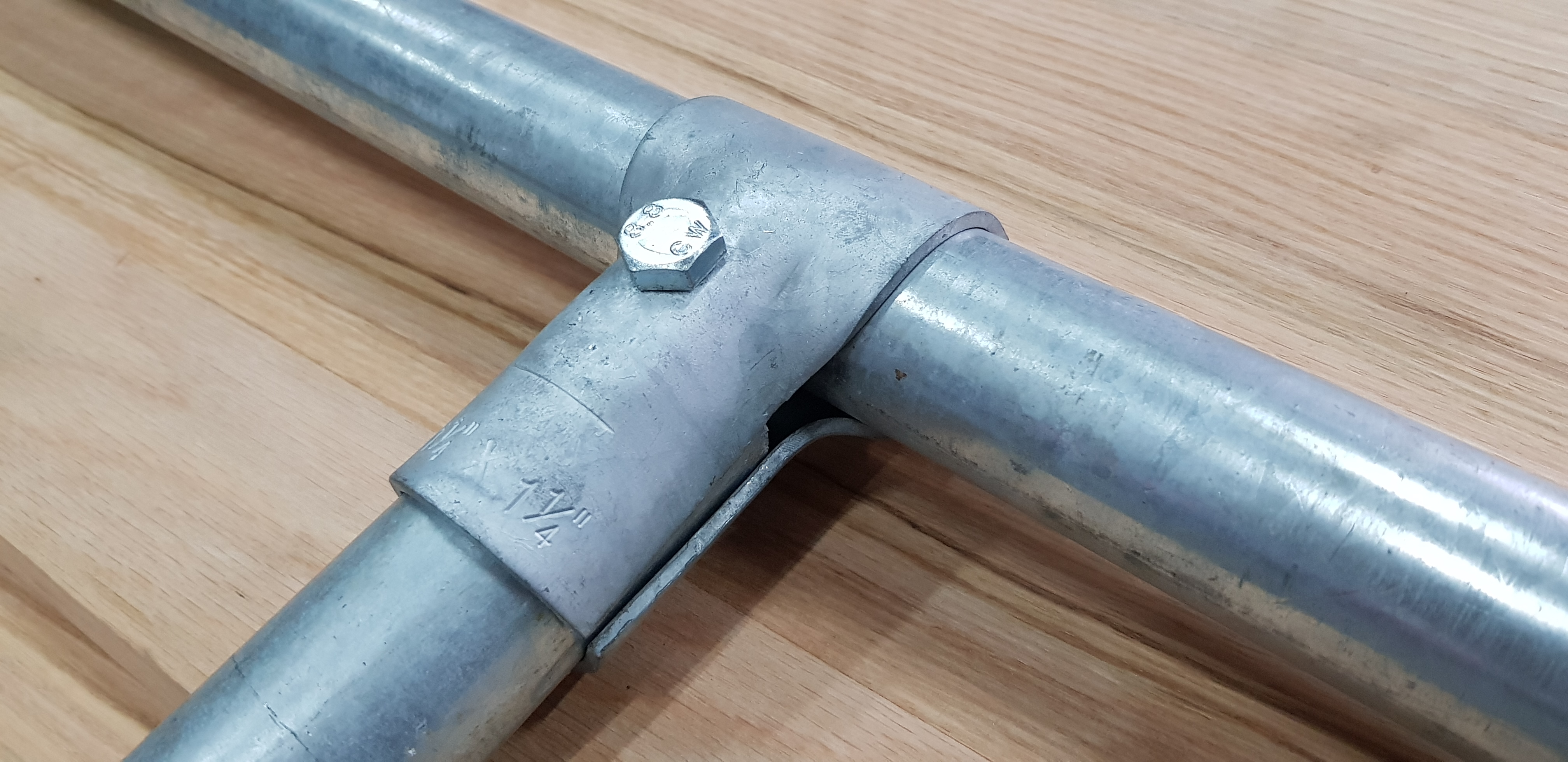 Kabelschellen DIN 72573 verzinkt - Metall Rohr Traktor für 1 Kabel 2 Laschen eBa